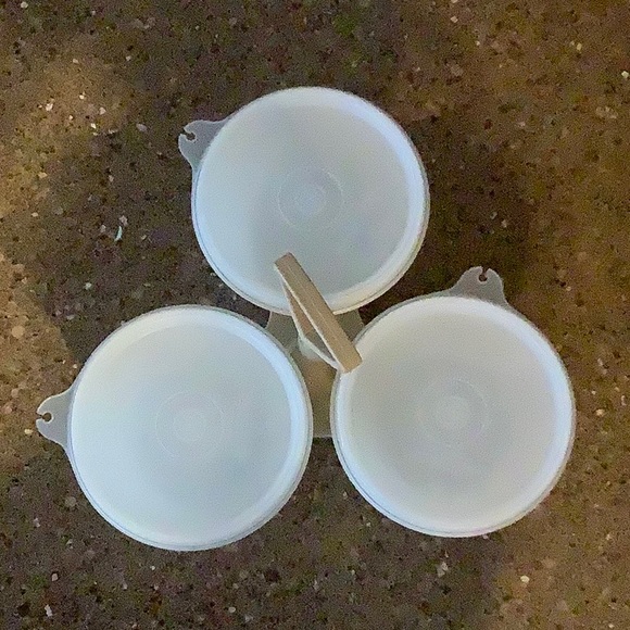 VintageTupperware condiment/snack server - Picture 2 of 6